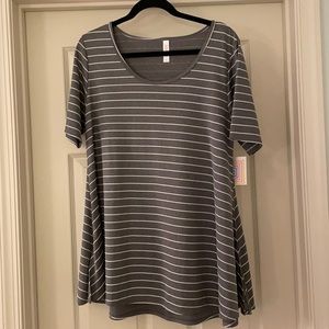 LuLaRoe Large Perfect T